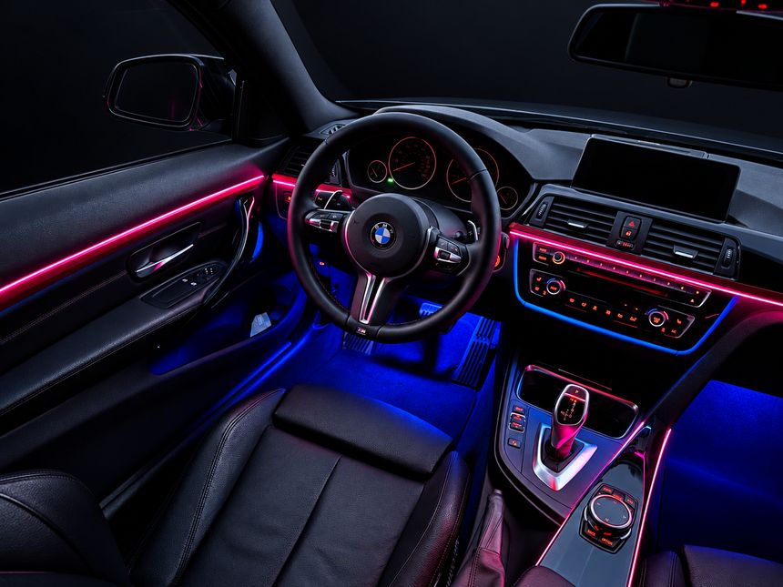 BMW 4 серія: кермо і торпедо, екран вимкнений