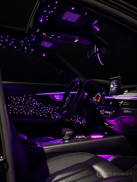 Audi: звёздное небо на потолке и в дверной карте, фиолетовая контурная подсветка